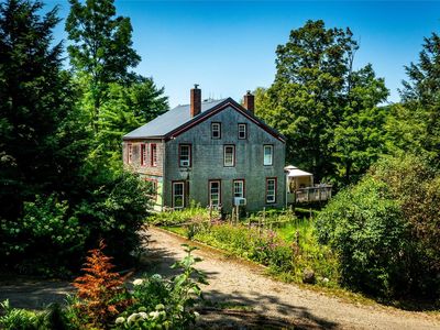 35 Benton Road