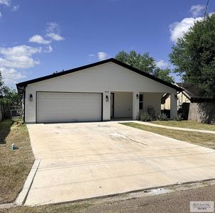 805 W Spruce Ave