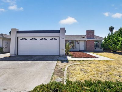 1679 Flickinger Ave