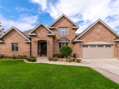 732 Edgewater Dr