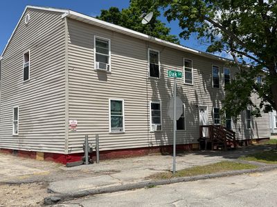 2 Oak Street