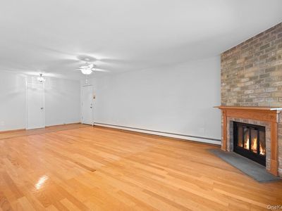 89 N Broadway #105