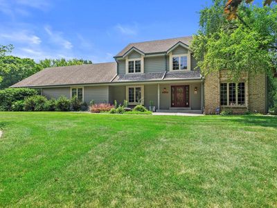 S68W17323 Rossmar COURT