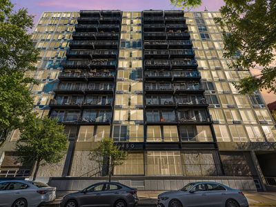 450 W Briar Pl APT 7G