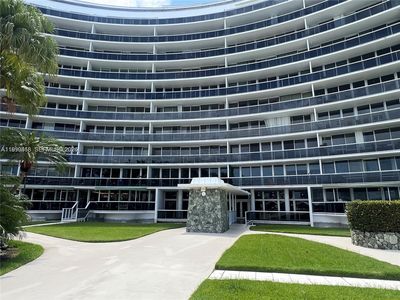 900 Bay Dr APT 311