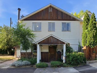 1037 E Linden Ave
