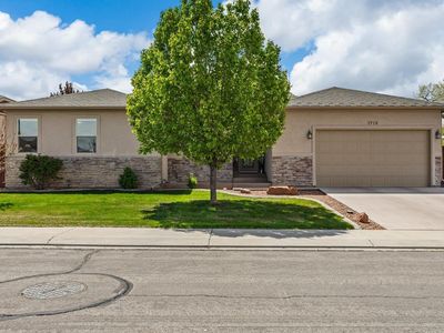 1712 Powis Ln