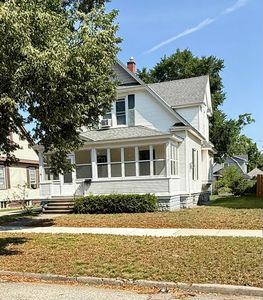 35 E 20th St