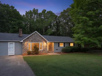 222 Pleasantview Dr