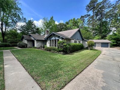 3621 Buckingham Dr