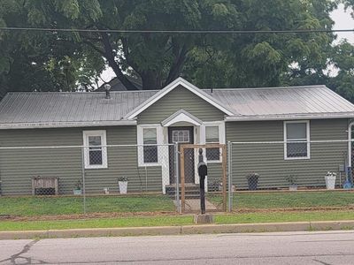 125 N Bowen Ave