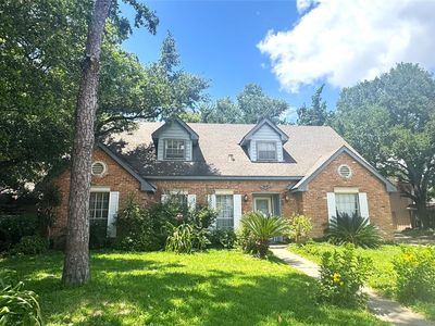 2311 Pomeran Dr
