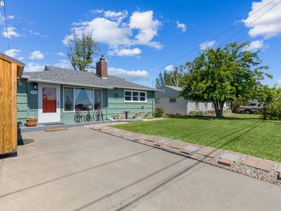 1613 SW Hailey Ave