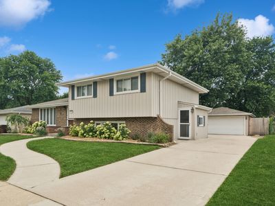 19826 Therese Ln