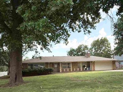 Property at 2804 Avon Ave, Ponca City, OK