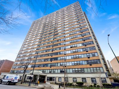 6030 N Sheridan Rd APT 1307