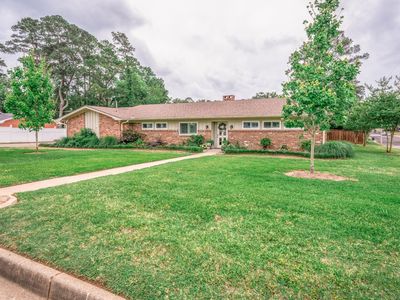 1200 Azalea Dr