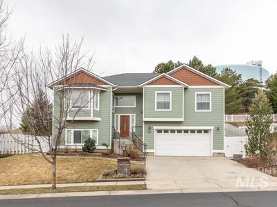 521 Panorama Dr