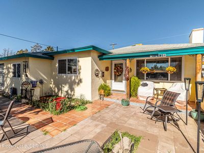 1012 Zuni Dr