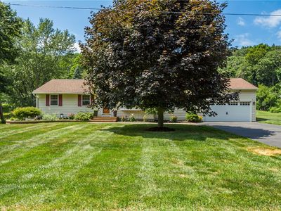 1527 E Palmyra Port Gibson Rd