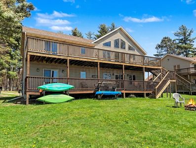 105 Hickey Ave E