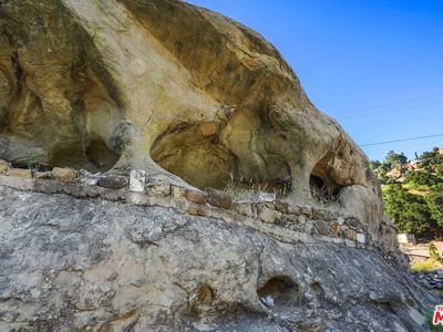 585 Box Canyon Valley