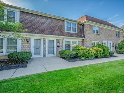 105 Carriage Dr APT 3