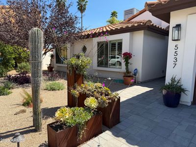 5537 E GRANDVIEW Road