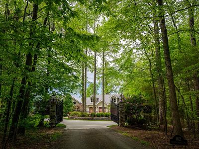 162 Golden Leaves Dr