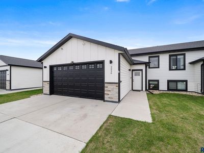 2026 Ace Ave