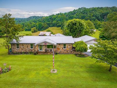 1653 Lester Flatt Rd