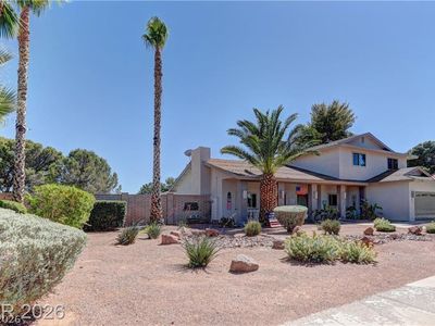 893 Fairway Dr
