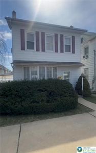207 Chestnut St