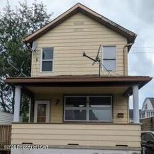 11 Bruce Ln