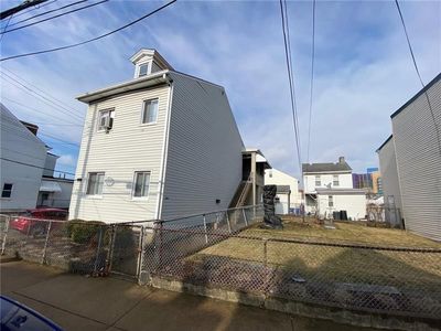 224-226 Ella St