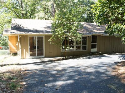 12123 Cement Hill Rd