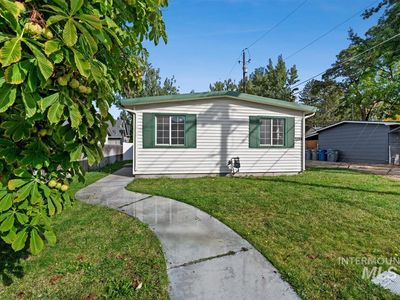 3334 W Good St