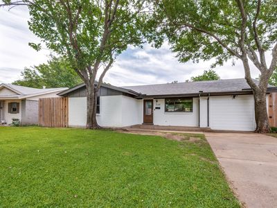 737 Cranbrook Ln