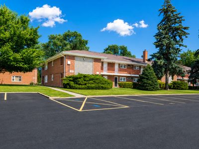 1101 Holiday Ln Unit 8