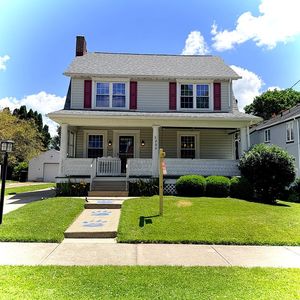 202 Foch Ellwood Ctr