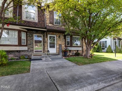 886 E Hamlet Cir N