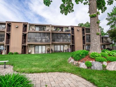 151 Lake Ave N APT 102
