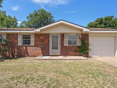 Property at 407 N 5th St, Vega, TX