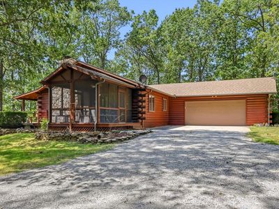 136 Oak Forest Circle