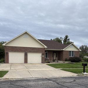 701 Lochmoore Dr