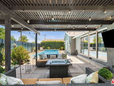 Property at 9134 Swinton Ave, North Hills, CA