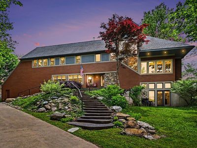 3839 E Forest Glen Ave