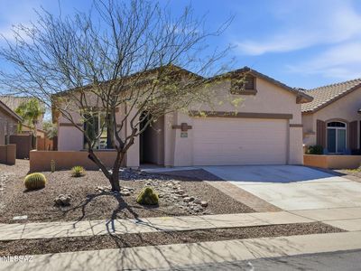 995 W Waxleaf Pl