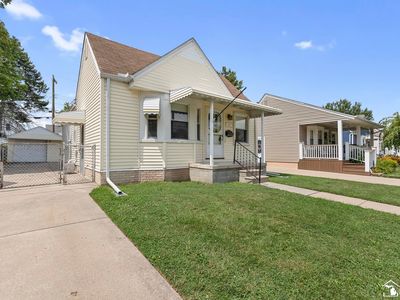 2128 Electric St