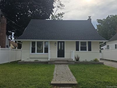 200 Raff Avenue